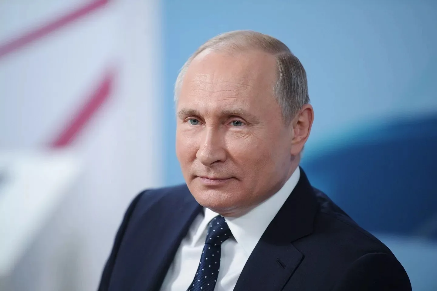 Сегодня день рождения нашего Президента Владимира Владимировича Путина.