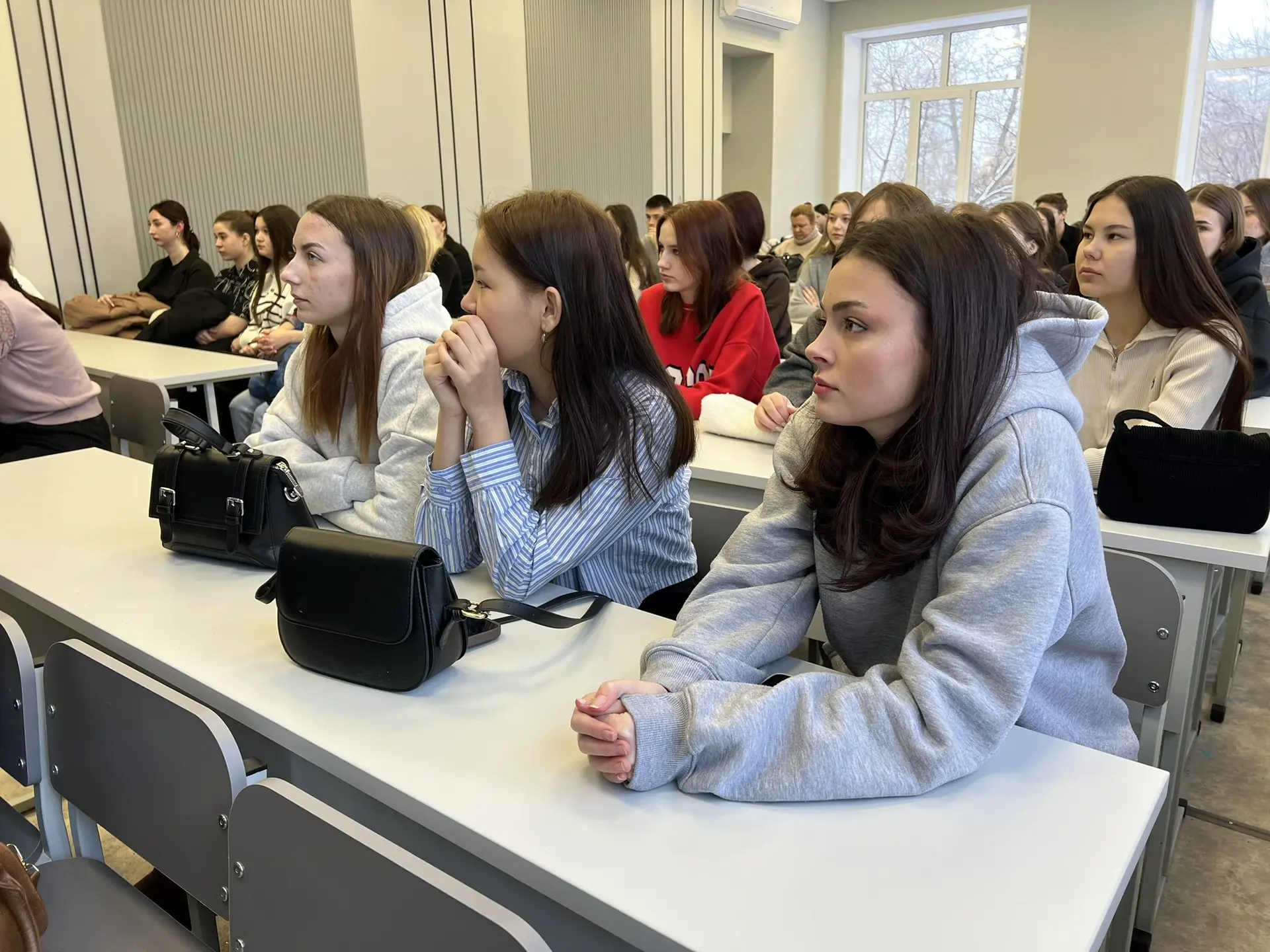 🎓🌟 День «Академии сервиса» в Оренбургском ГАУ  Студенты выпускных курсов Академии сервиса посетили О