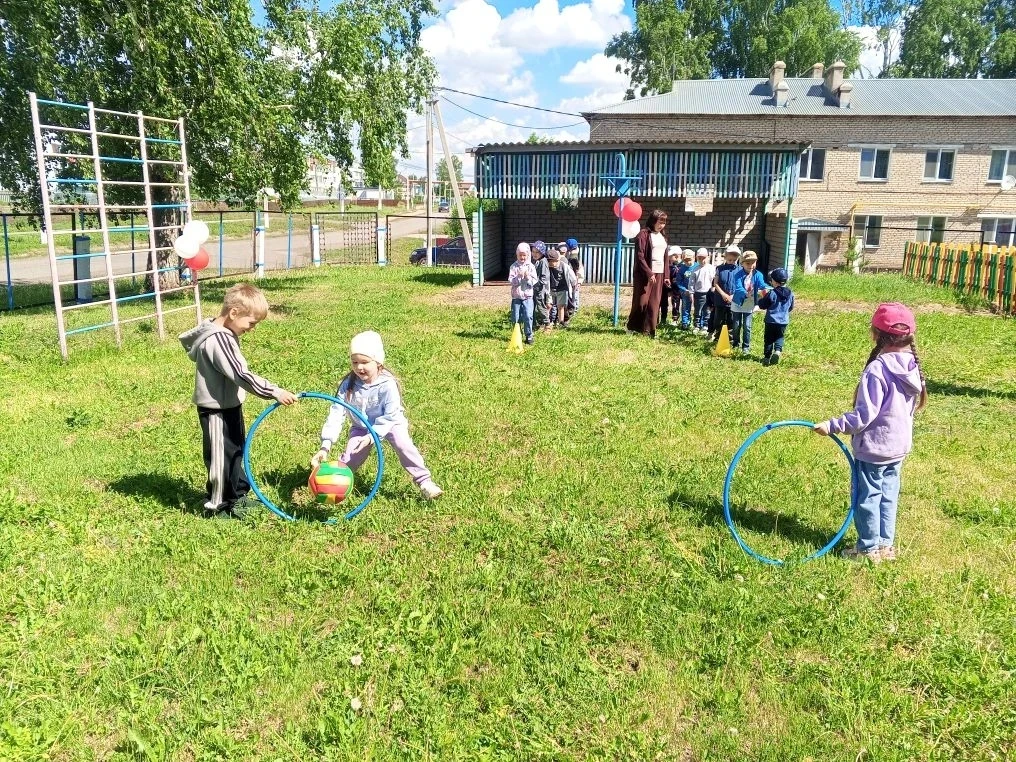 День защиты детей в нашем детском саду прошёл весело, дружно и незабываемо. Глаза детей...