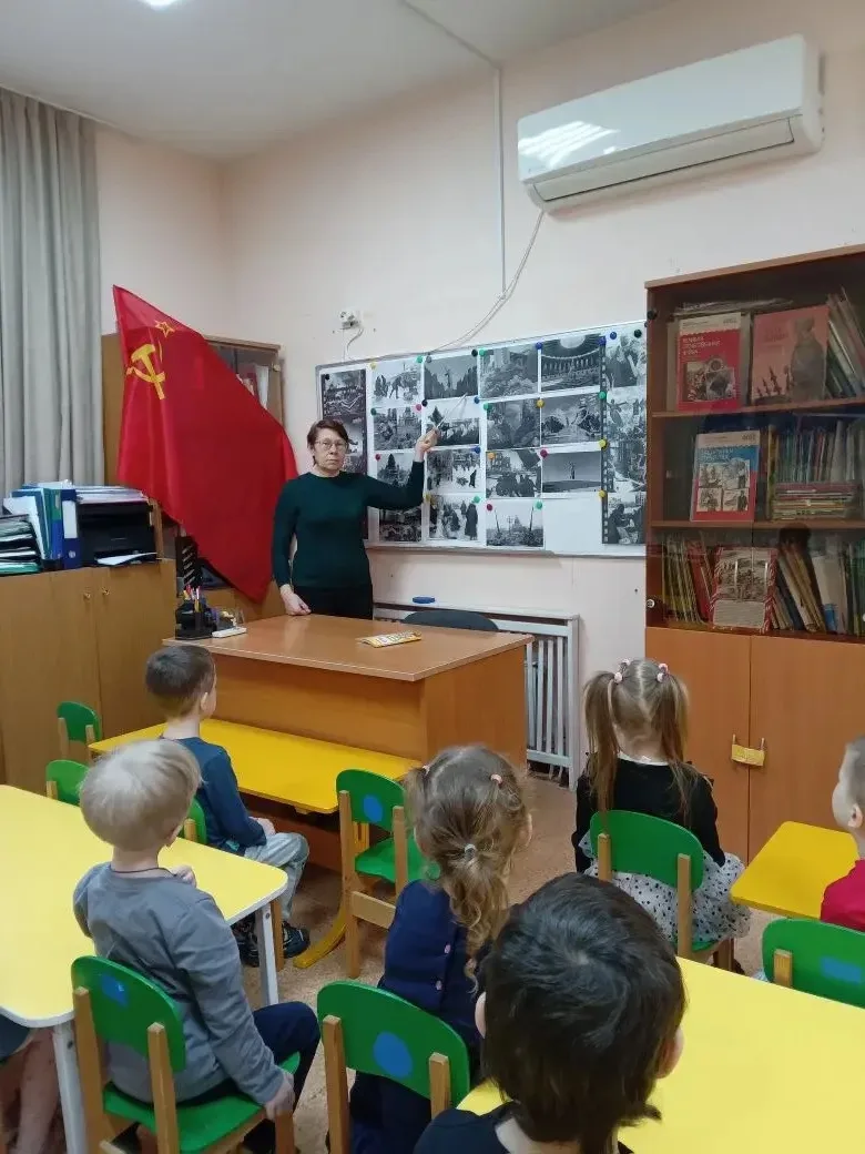 В нашем детском саду прошло памятное мероприятие, посвящённое Дню победы в Сталинградск...