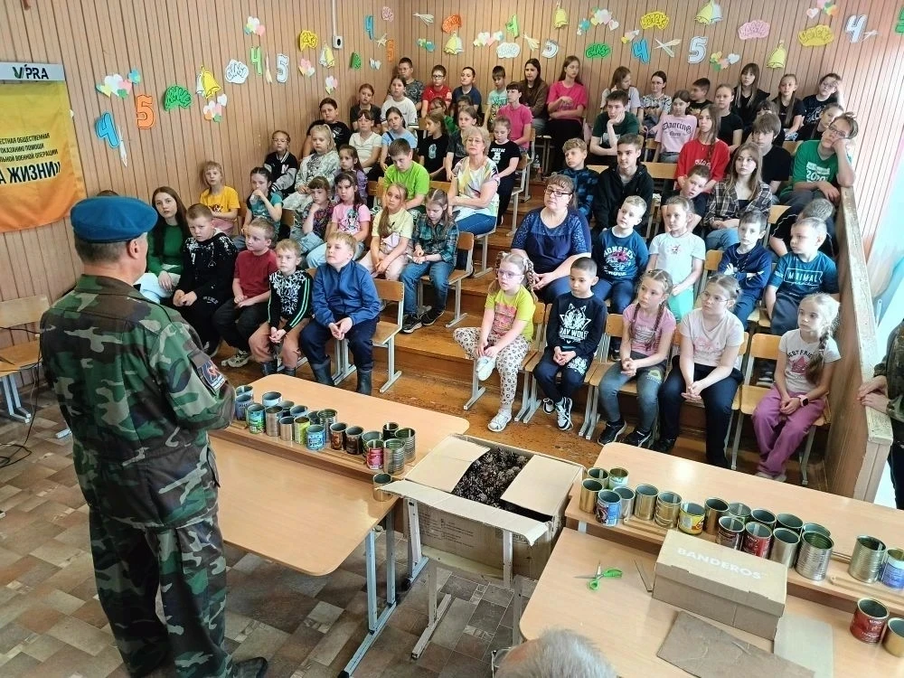 В преддверии Дня Памяти и Скорби в ЛДП «Солнышко» МБОУ СОШ №25 прошли значимые мероприятия, которые 
