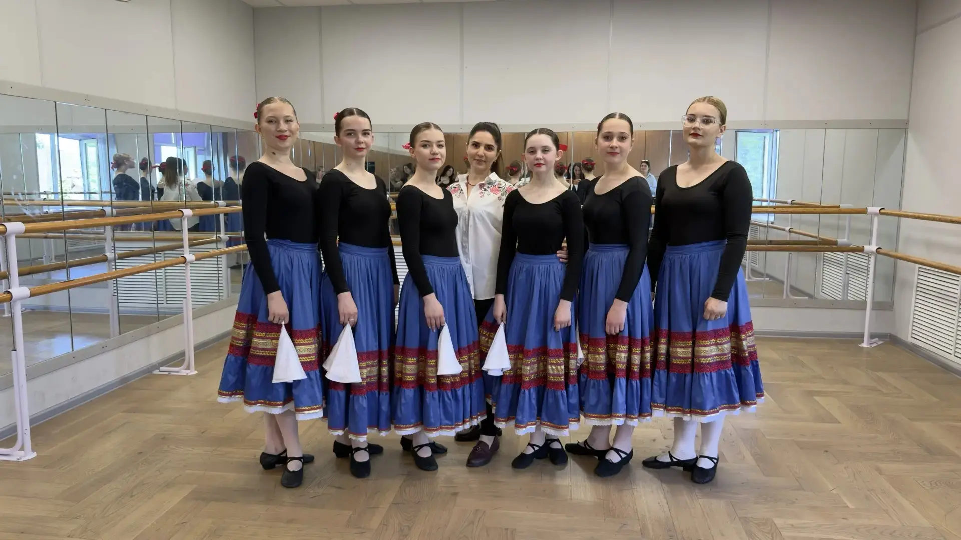 🩰 Выпускной экзамен по народному танцу: блестящий результат!✨