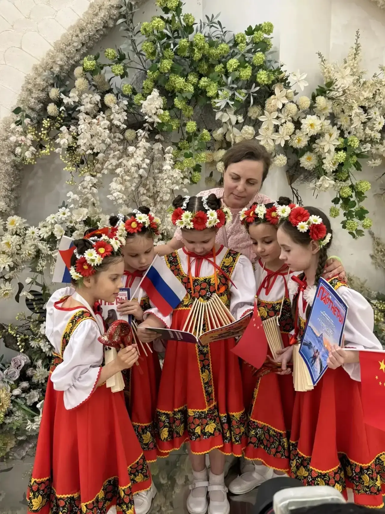 28 марта в г. Муданьцзян (КНР) состоялся конкурс «Весенняя капель».  Нашу школу достойно представили