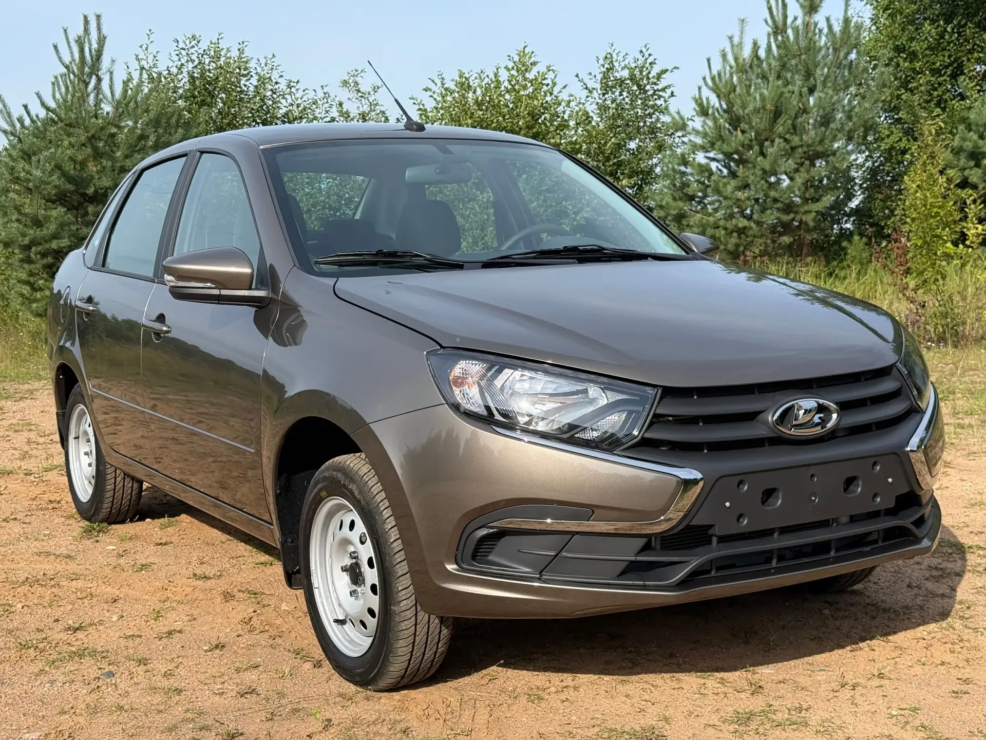 Продам новый автомобиль 2026 года выпуска на Гарантии . Кондиционер,АБС.89157396875