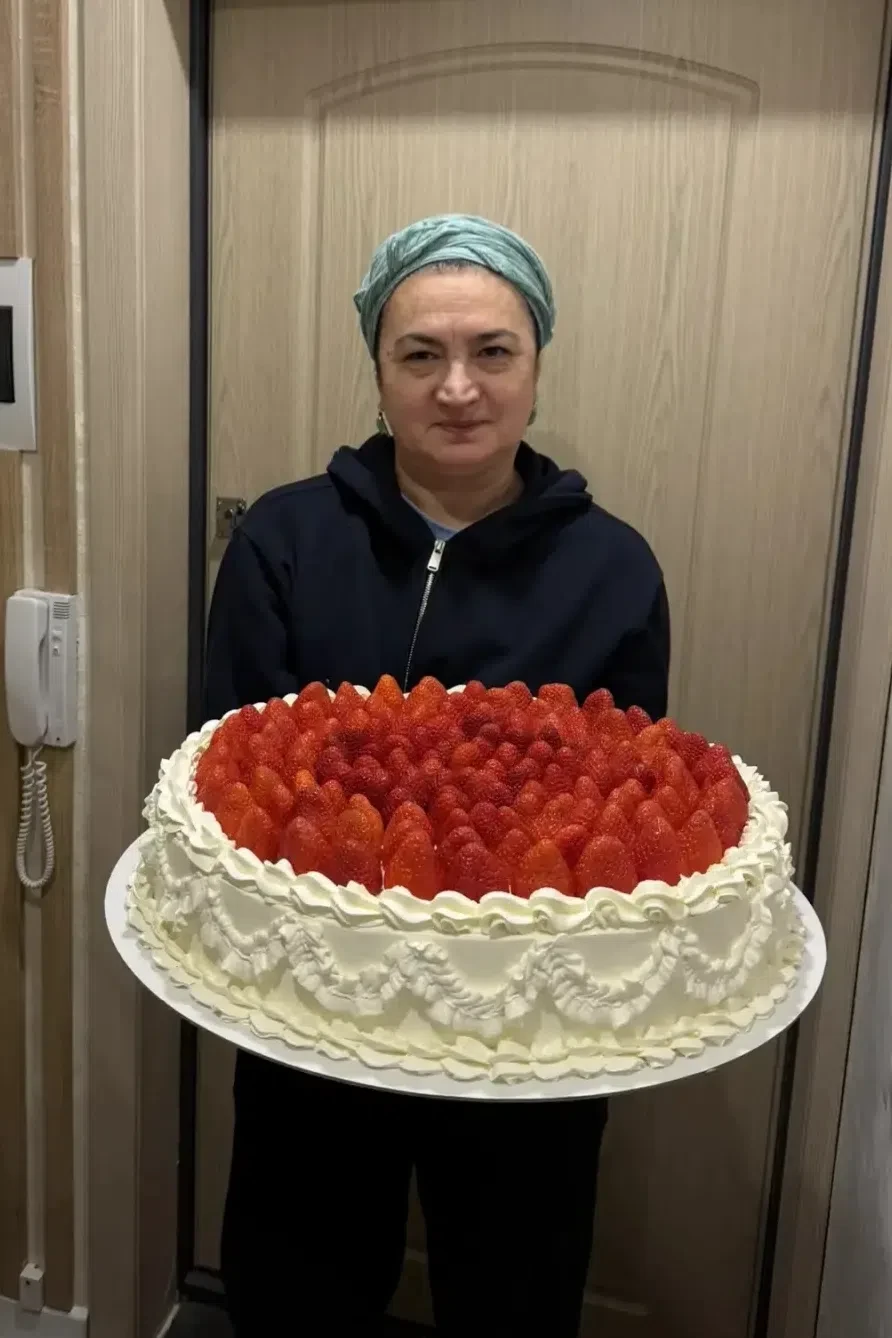 Шундый зур тортны ашап бетерергә дә кирәк бит! 😍🎂