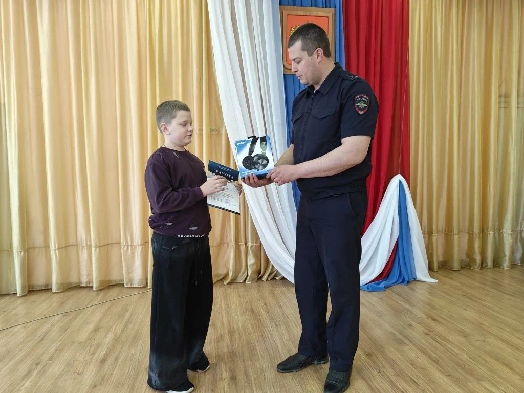 Поздравляем учащегося 5 «В» класса МБОУСОШ г. Южи Концурова Никиту с блестящей победой ...