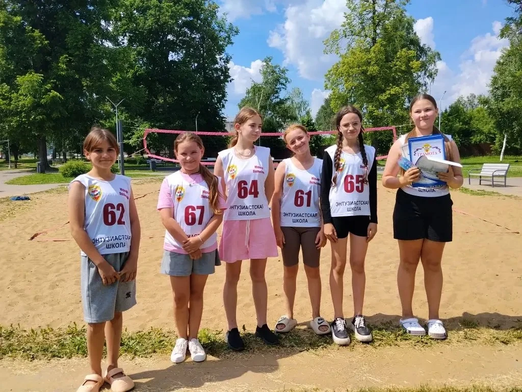 🏐 Наши девчонки — просто космос!

На межлагерной спартакиаде по пионерболу девчонки из 4–5 классов 