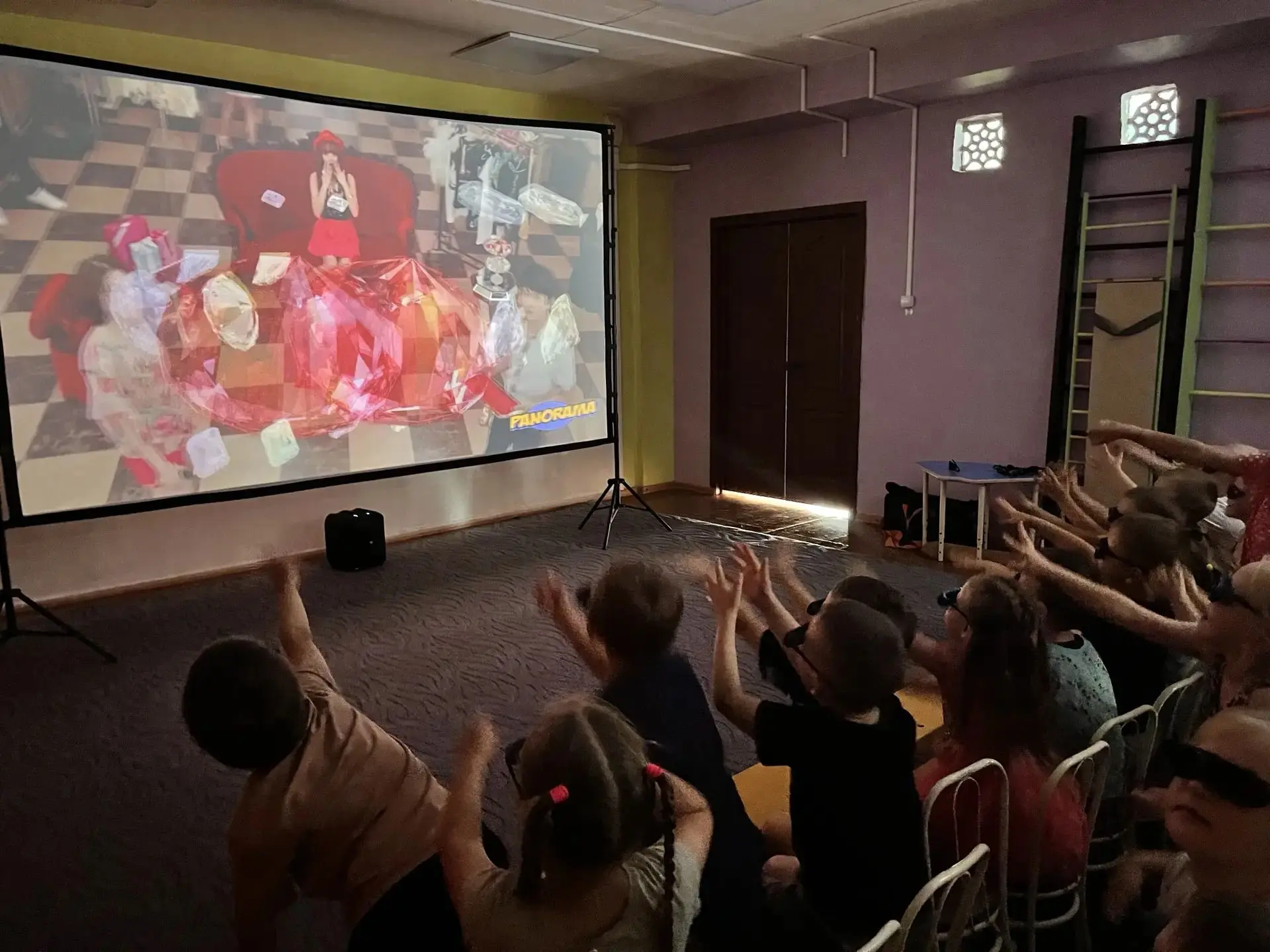 🎬 Кино, магия и очень важные знания!

📌Сегодня наши ребята превратились в настоящих кинозрителей! 