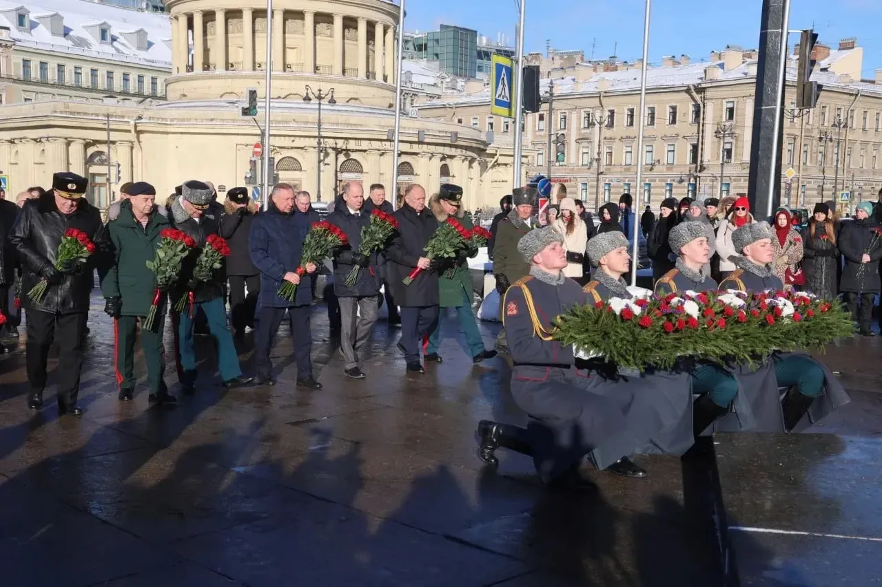 В День защитника Отечества председатель Комитета Андрей Голомбиевский присоединился к торжественной 