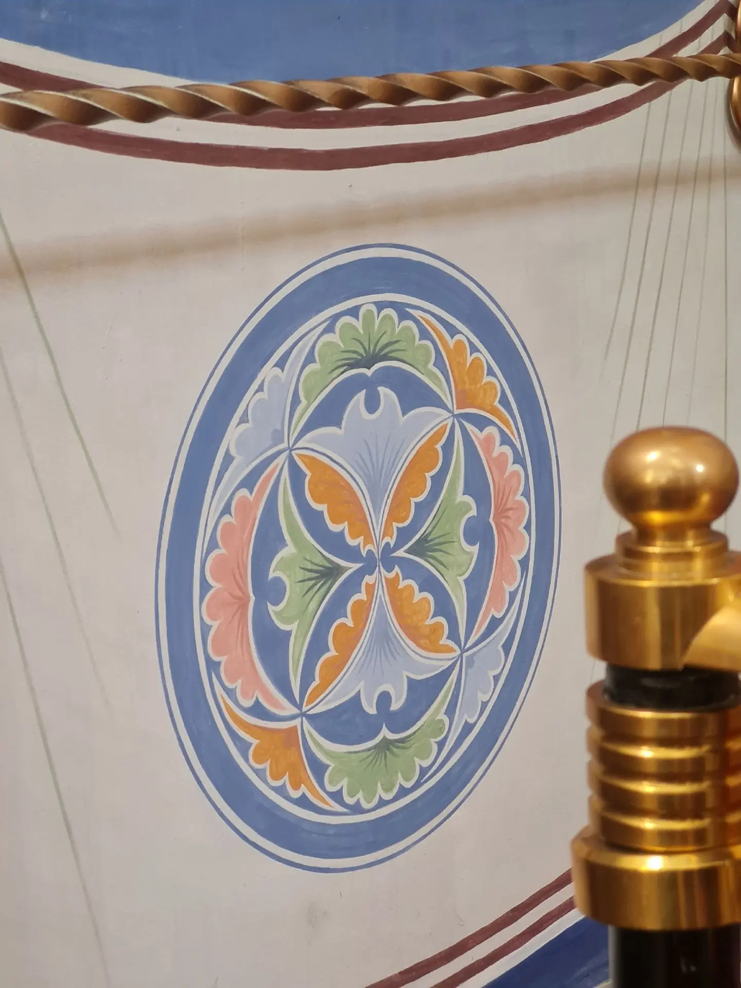 А вы знали, что в нашем храме есть такой изящный орнамент? 🥹😍