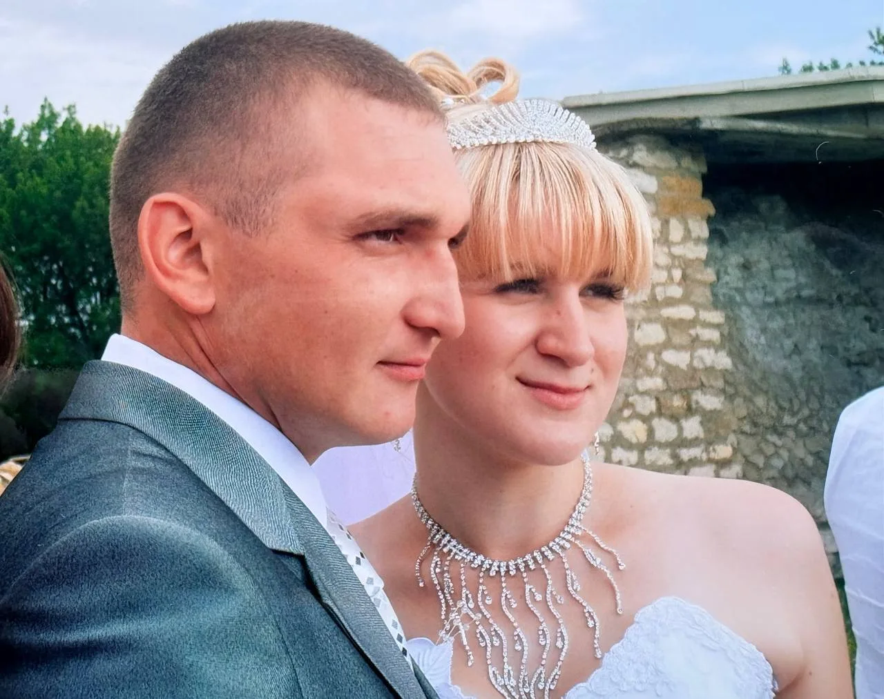 💙20 лет. Даже самой не верится.

Сегодня у нас с мужем годовщина💎

Мы познакомились на свадьбе мое