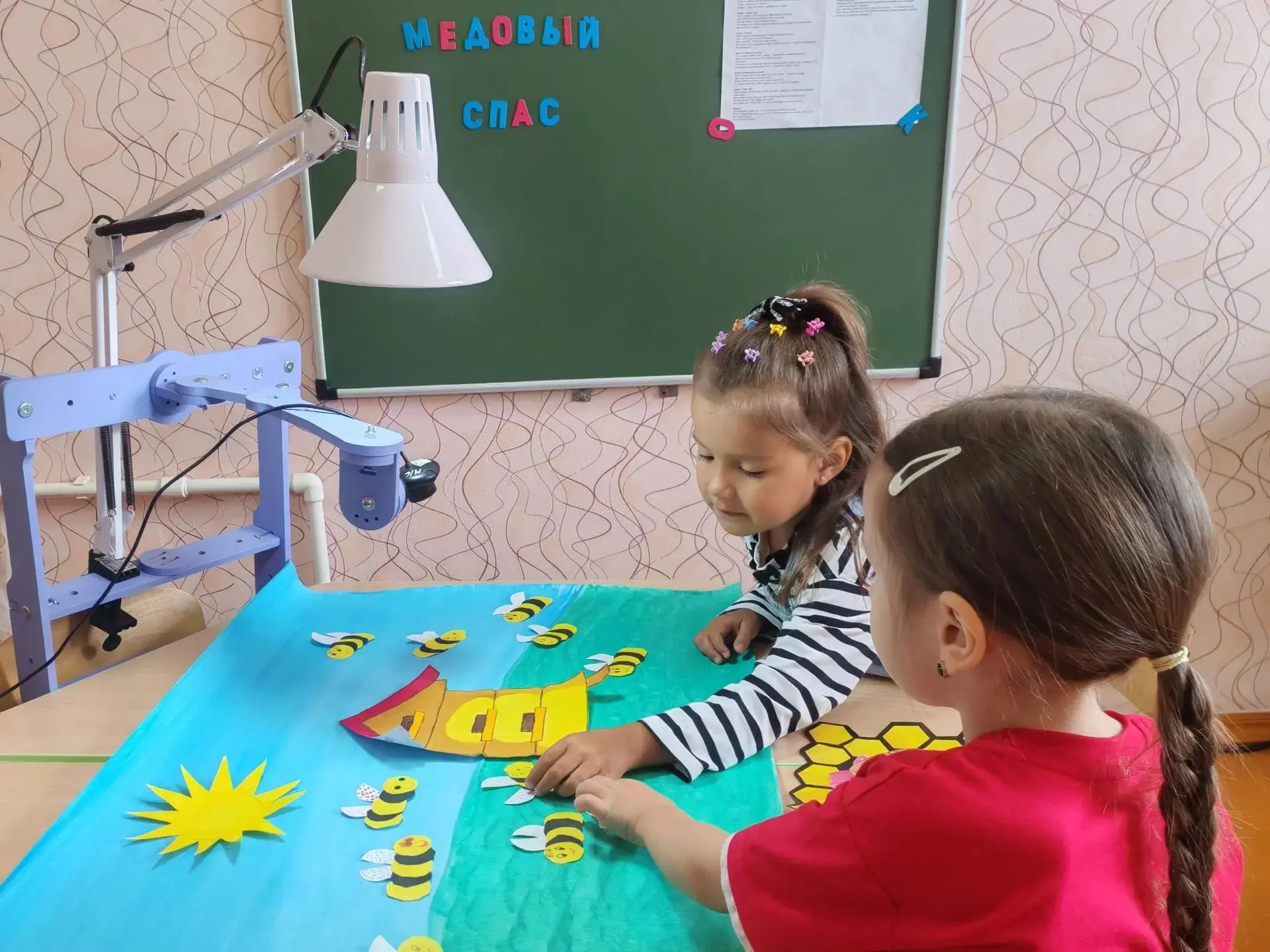 В мультстудии "Юмах" сейчас настоящая пчелиная суета!🐝