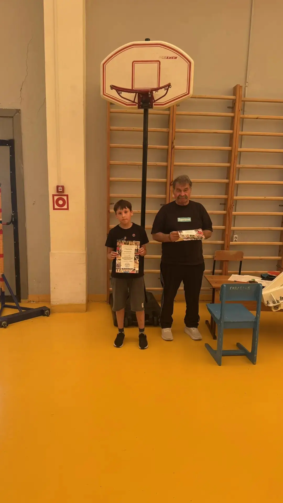 🎉 Поздравляем учеников 4 «Г» класса с блестящими результатами на 
открытом турнире по настольному 
