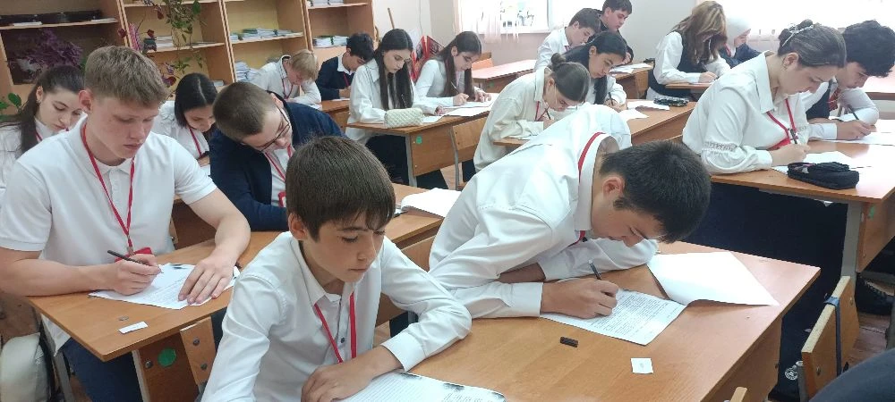 Сегодня в 8-х классах нашего лицея прошел ответственный этап — Всероссийская проверочная работа по р