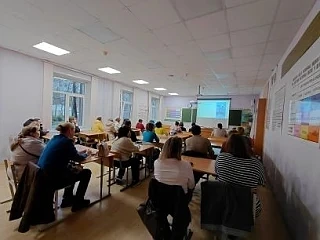 2 апреля советник директора по воспитанию провела родительское собрание представителей классных роди