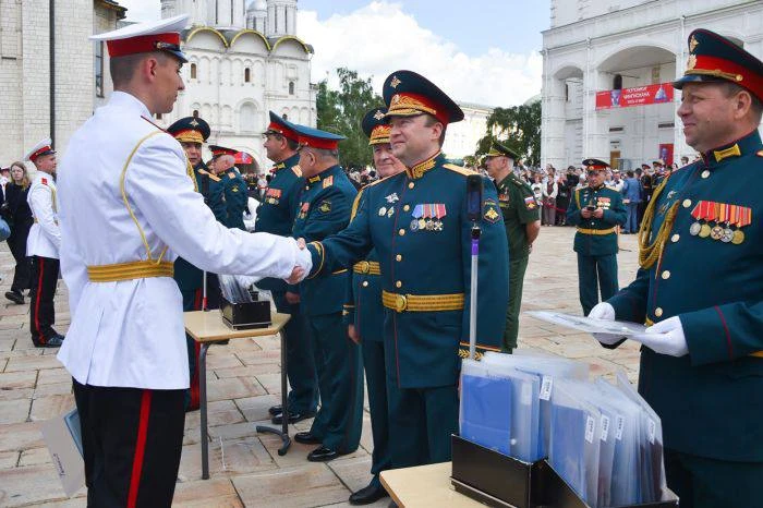 На светлом пути к новым свершениям.