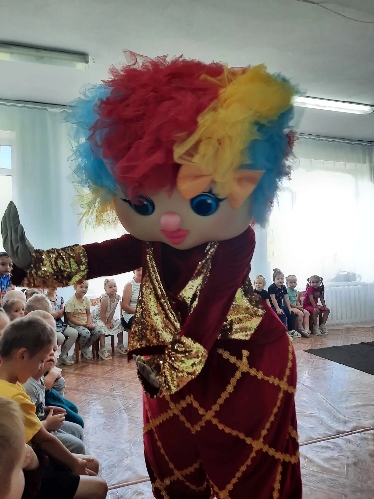 Сегодня наш детский сад посетила цирковая группа "Барбарики". Дети познакомились с удив...