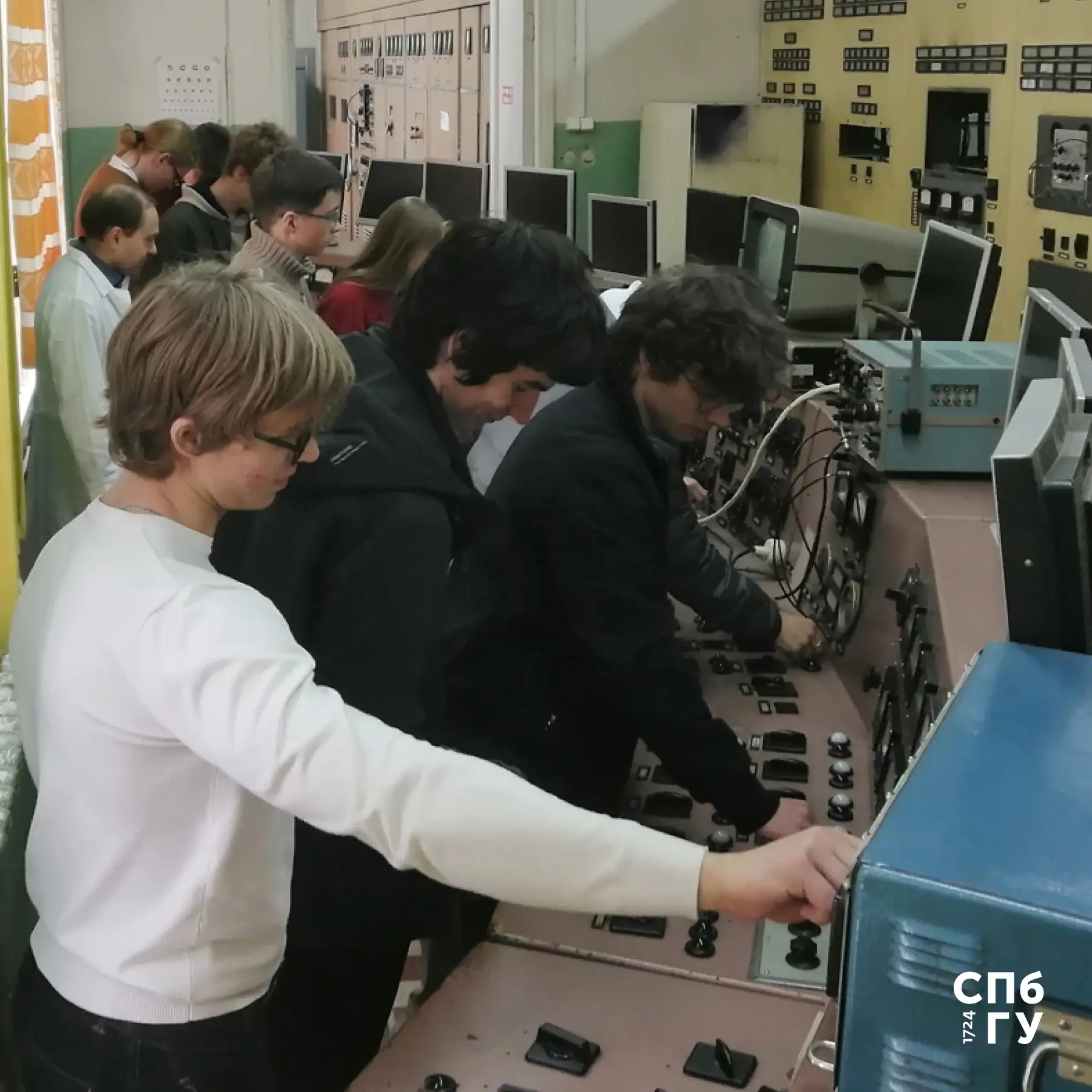 ⚛️Можно ли обнаружить радиоактивные элементы в обычной почве? А научить нейросеть искат...
