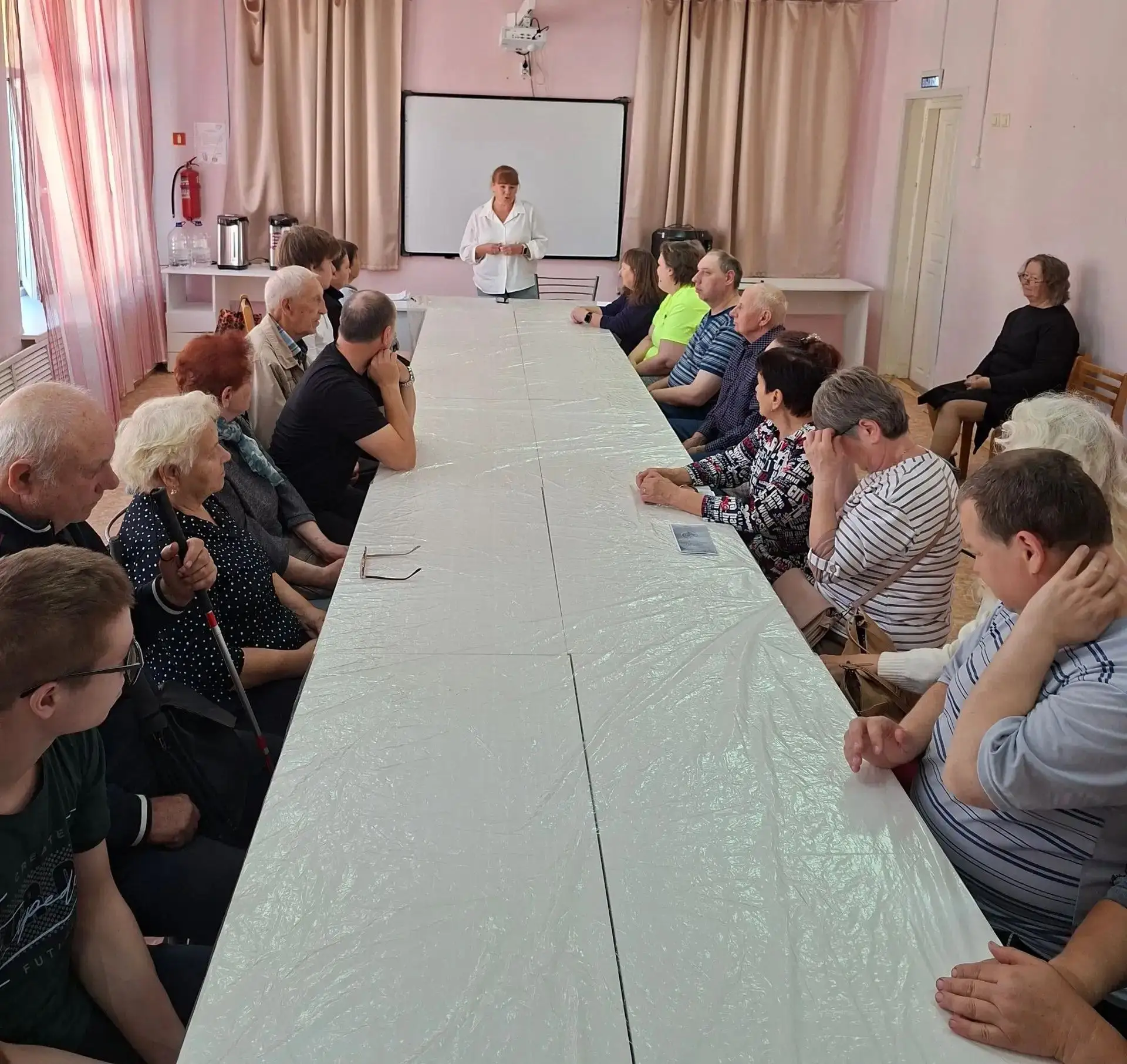 Забота и внимание: 30 сентября в актовом зале центра социальной помощи семье и детям со...