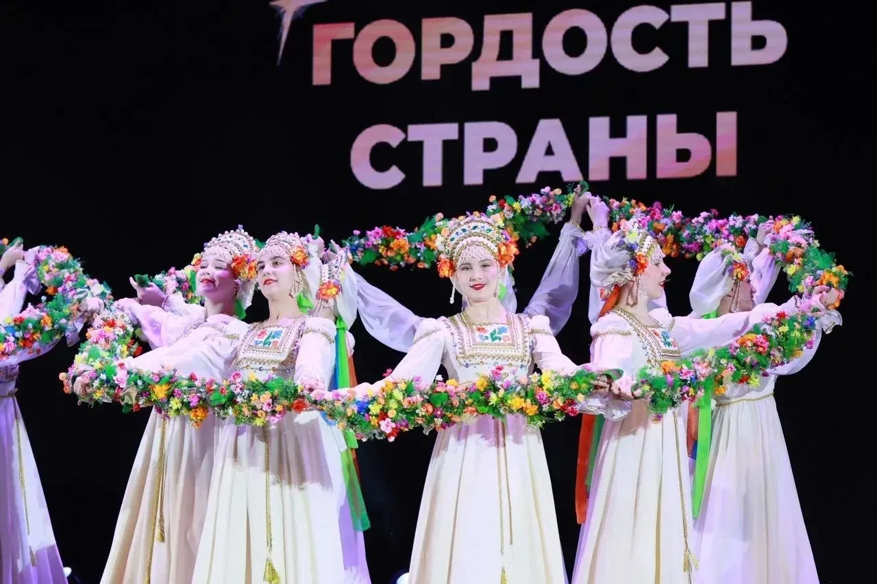 Поздравляем учениц нашей школы, которые в составе образцового коллектива «Театр танца «Снегири» стал