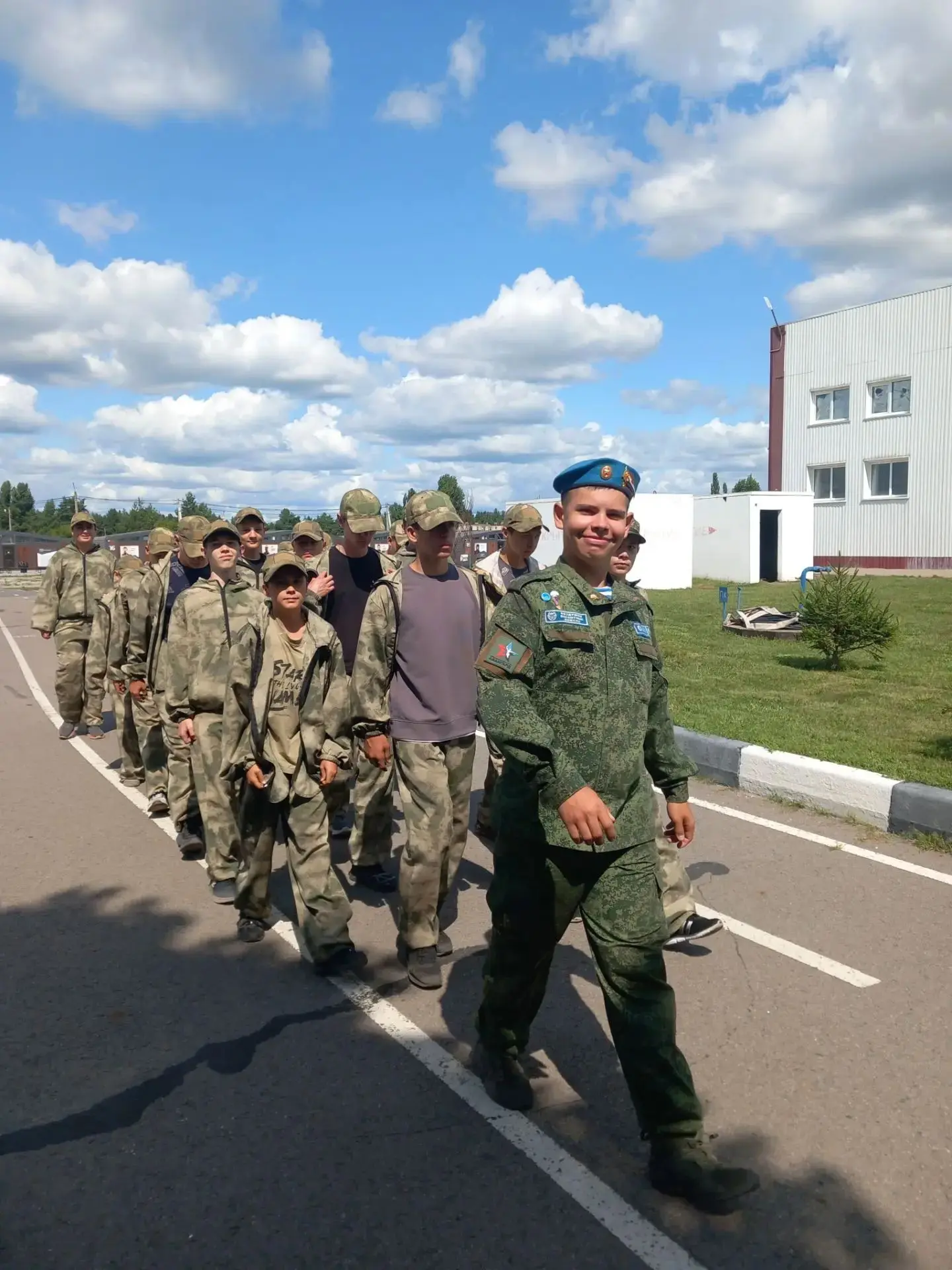 В городе Новый Оскол завершилась очередная смена военно-исторического лагеря «Армата». ...