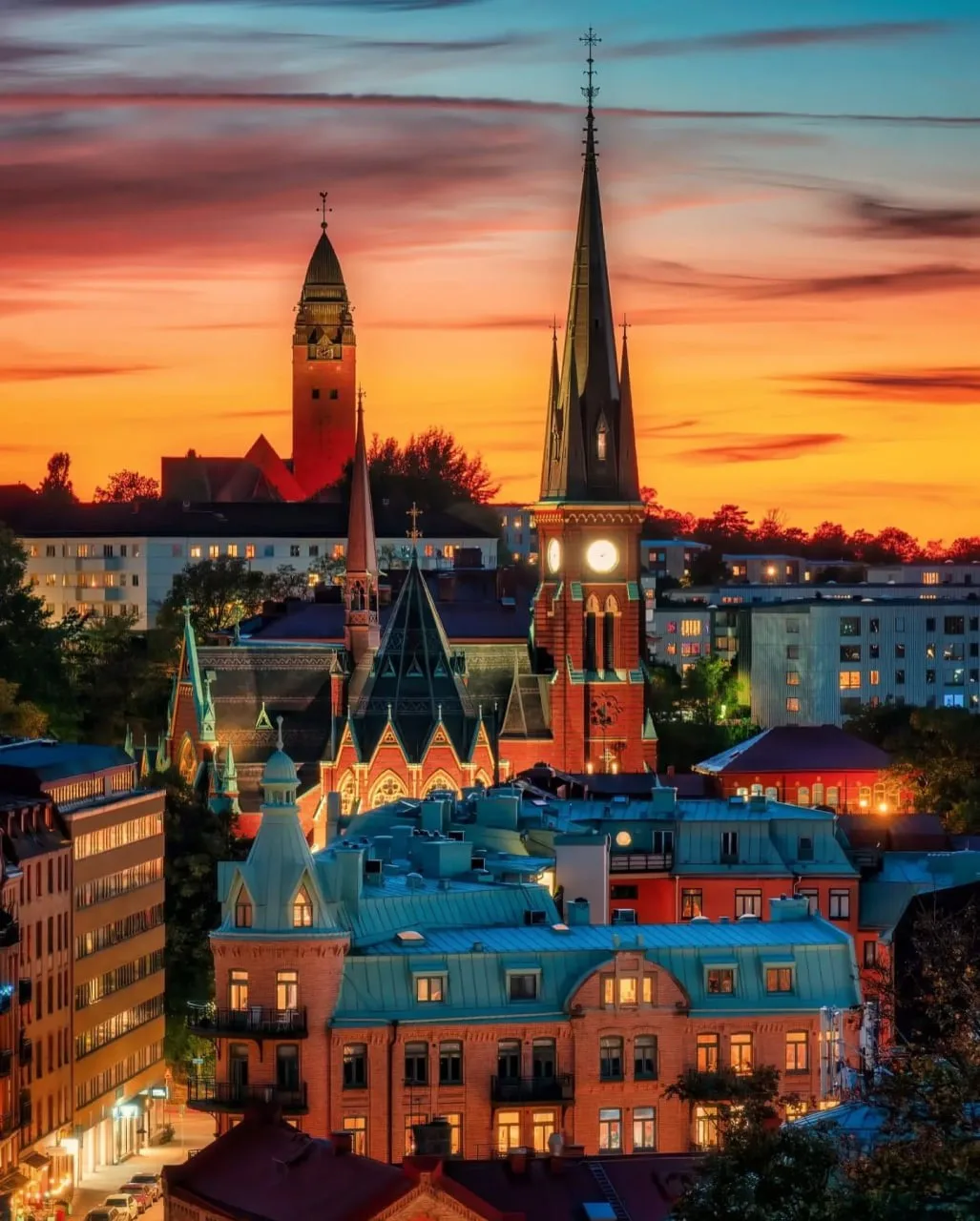 Заканчиваем день с прекрасным ночным видом:

📍Гётеборг, Швеция 🇸🇪

Мир Путешествий 🌍 Подписаться