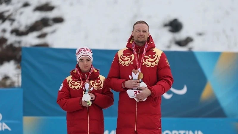🥇Сборная России из 6 спортсменов завоевала 4 золотые медали на Паралимпийских играх в Италии  Поздра