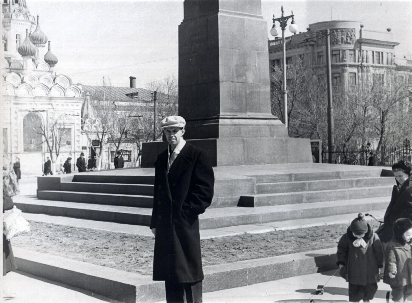 Площадь Чернышевского. Снимок был сделан между 1961-1963 годами.