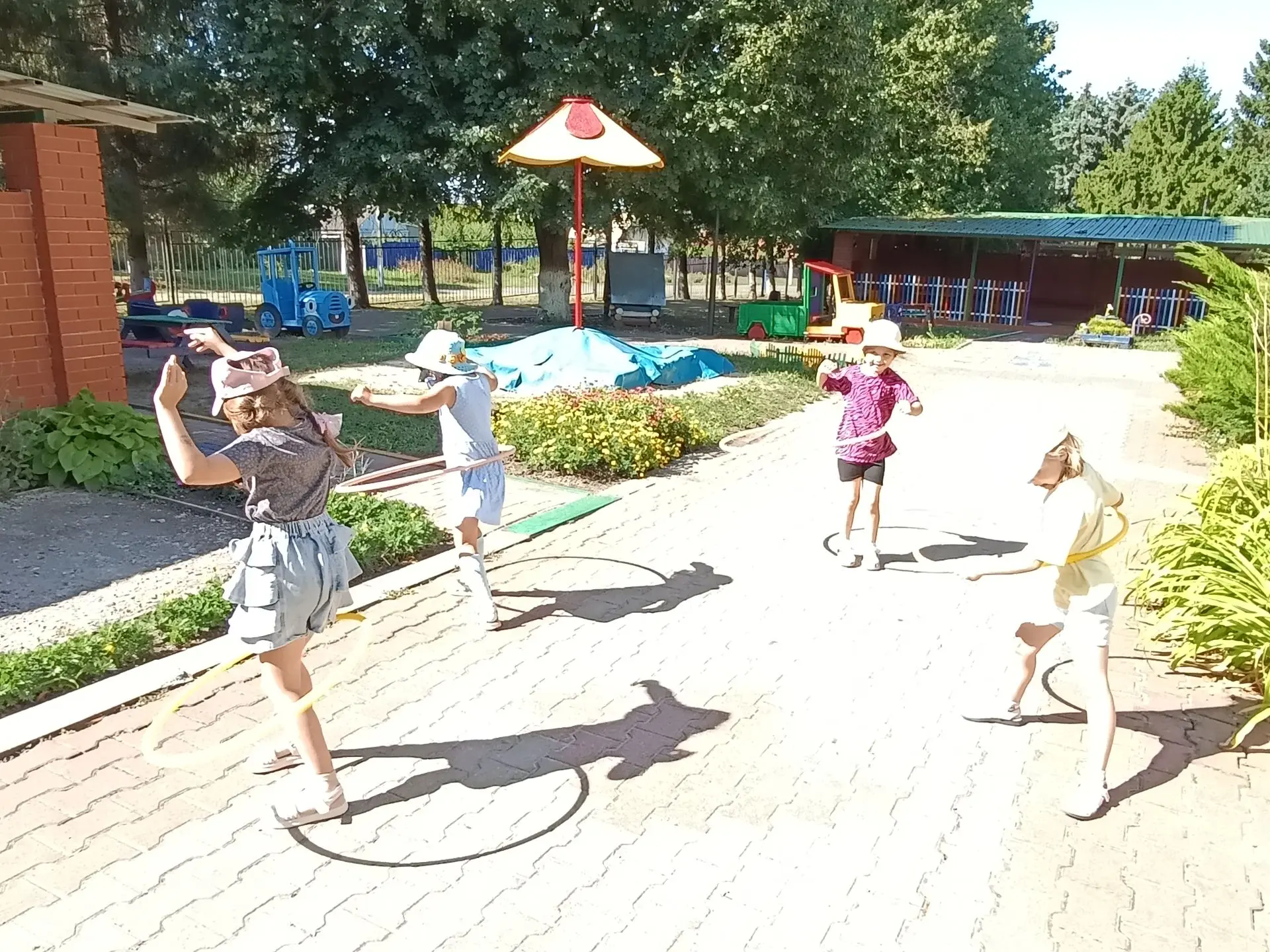 Спортивные игры на улице. ⚽🎾🏸🏃‍♀️