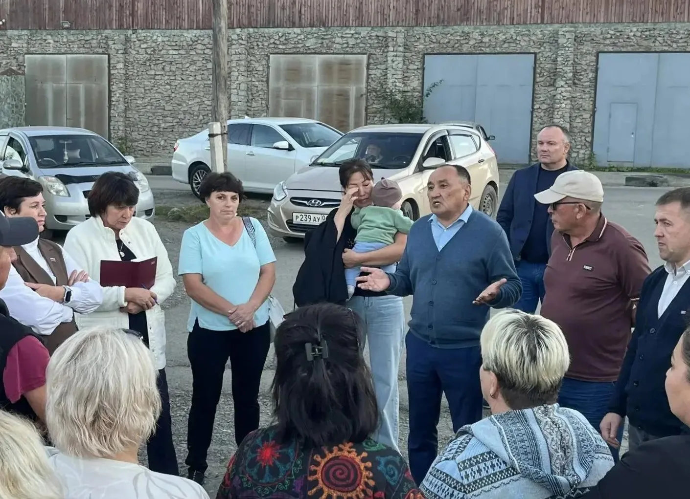 Жители «Дубовой рощи» обсудили с руководством города вопросы благоустройства