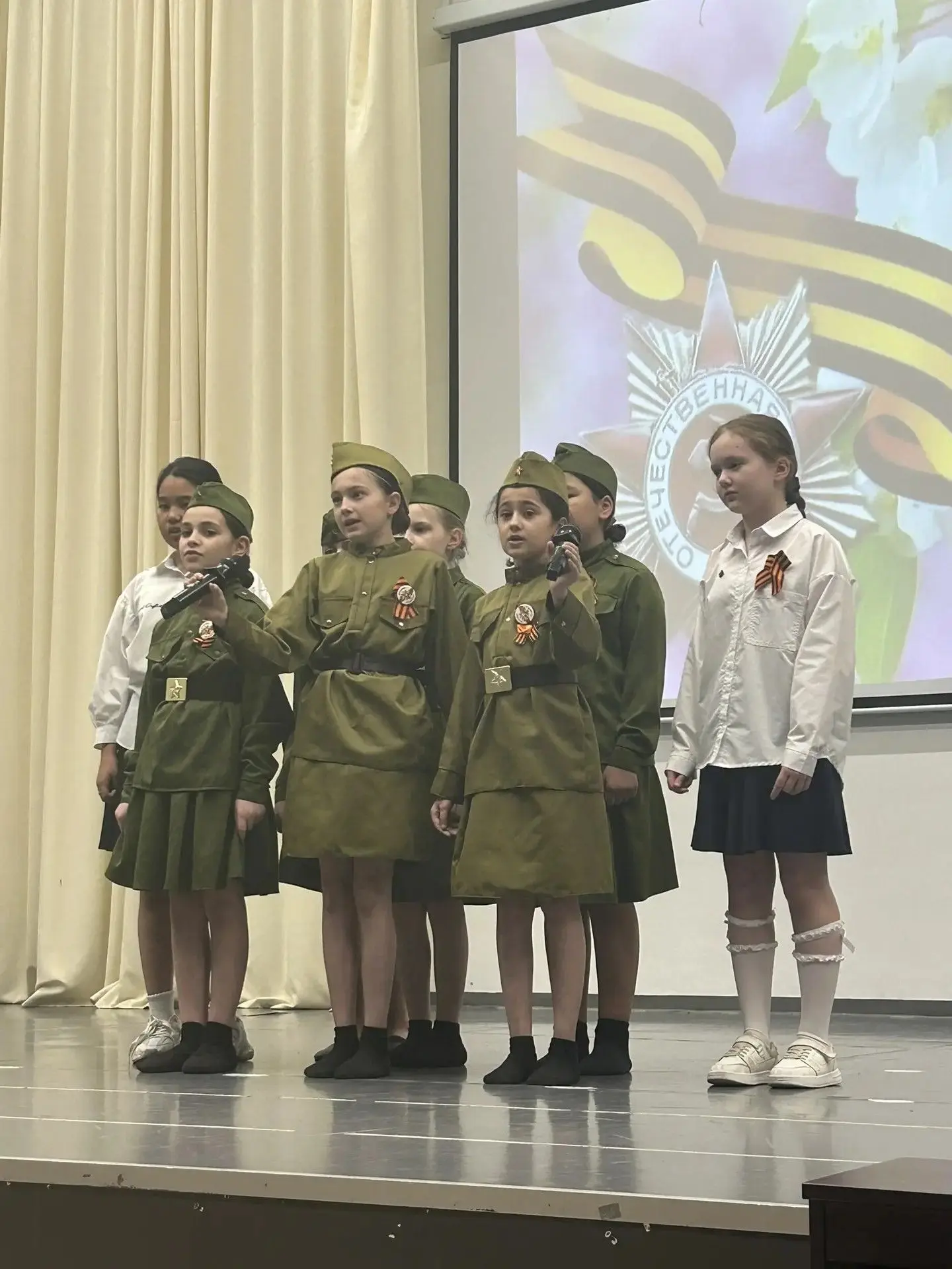 Праздничные концерты, посвящённые 9 Мая, стали важной частью школьной жизни и воспитания патриотизма