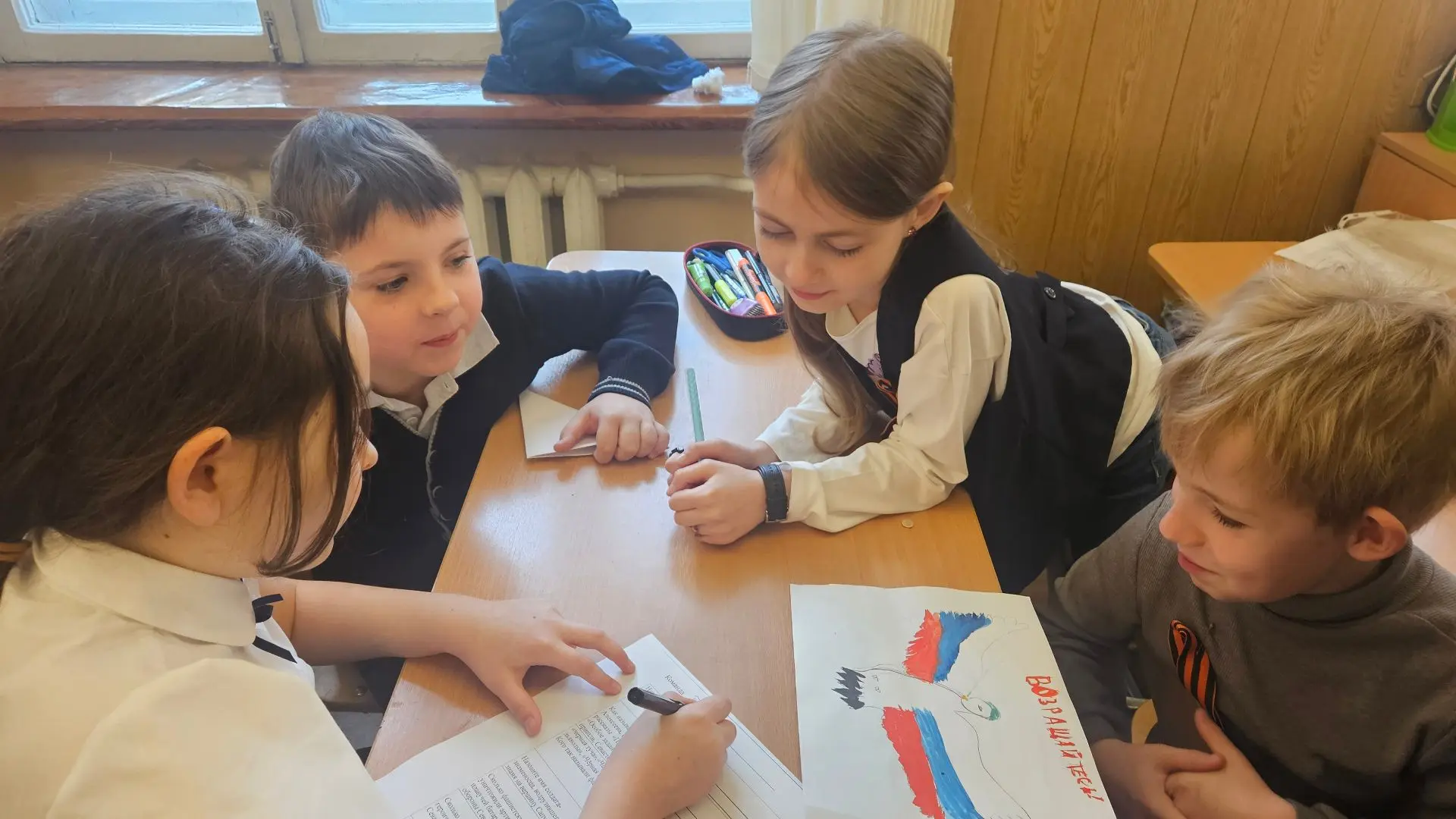 "БИБЛИОТЕКА"📚 - "ПАМЯТНЫЕ ДАТЫ"🔥  В актовом зале гимназии прошла литературная игра «Подвиг в строках