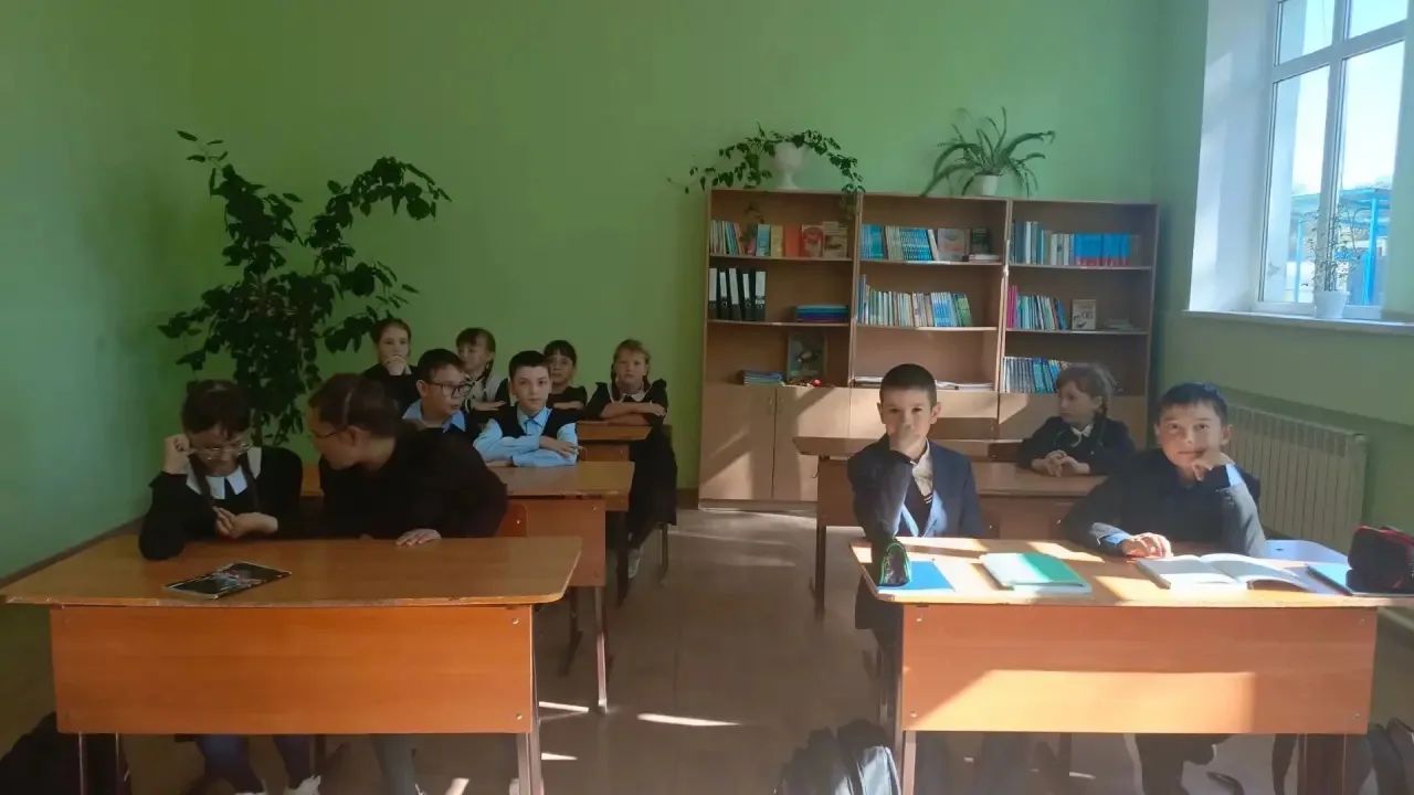 Күшәр авыл китапханәсе бөек шагыйребез Габдулла Тукайның тууына 140 ел уңаеннан Республ...