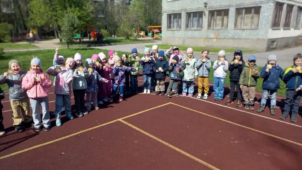 Спортивные соревнования посвящённые  Дню Победы.  Игра проходила между соперниками 1 по...