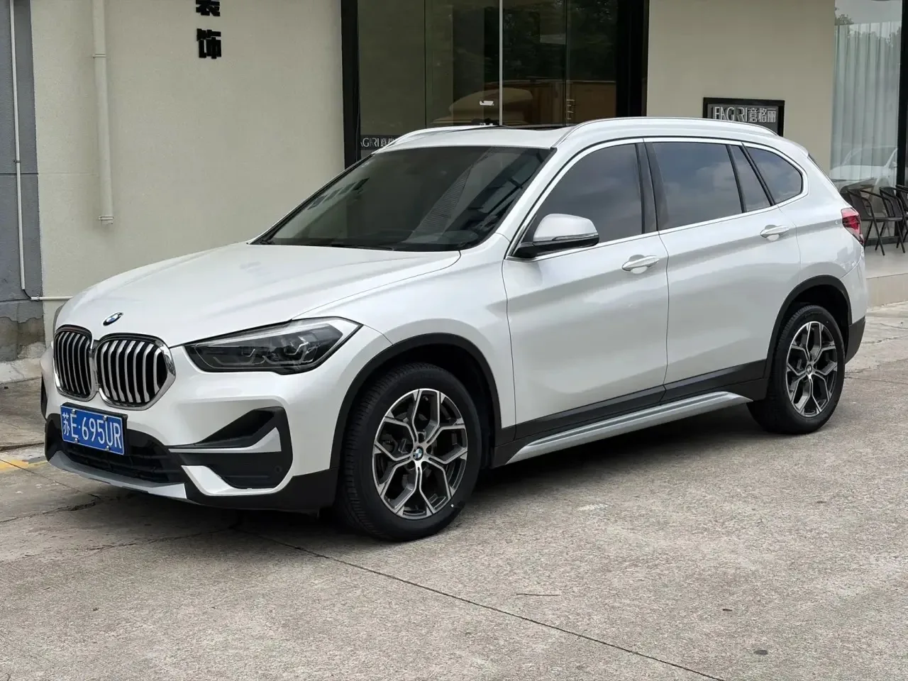 🔖 🚗 BMW X1