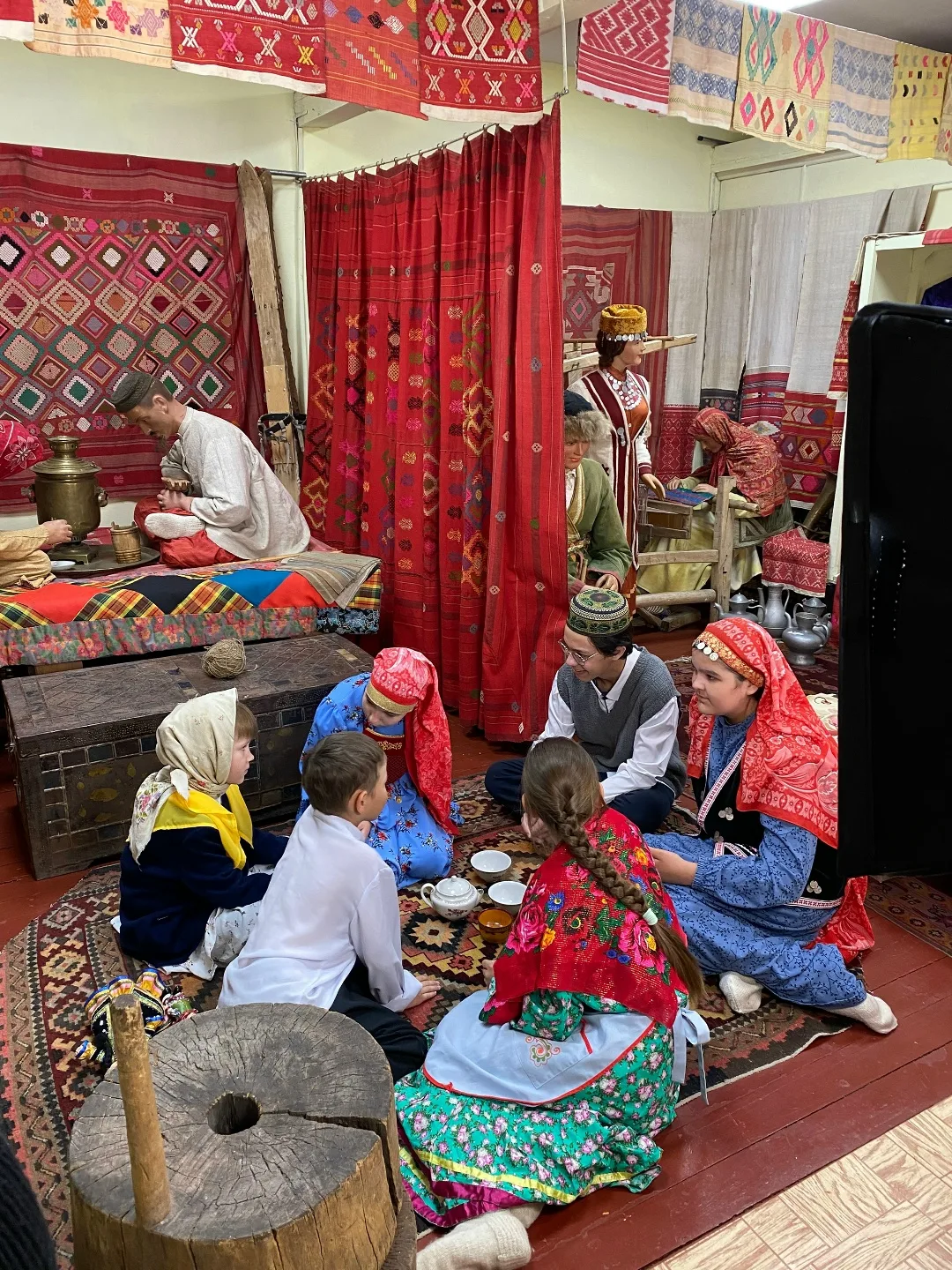 В Юматовском этнографическом музее происходят захватывающие события! 🎬 Здесь снимают ф...