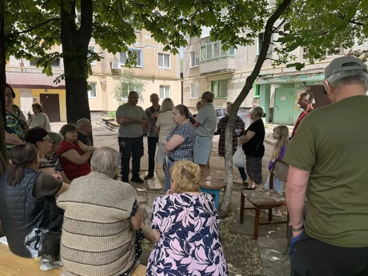 Депутат Макеевского городского совета Андрей Гречун совместно с депутатом Народного Совета ДНР Макси