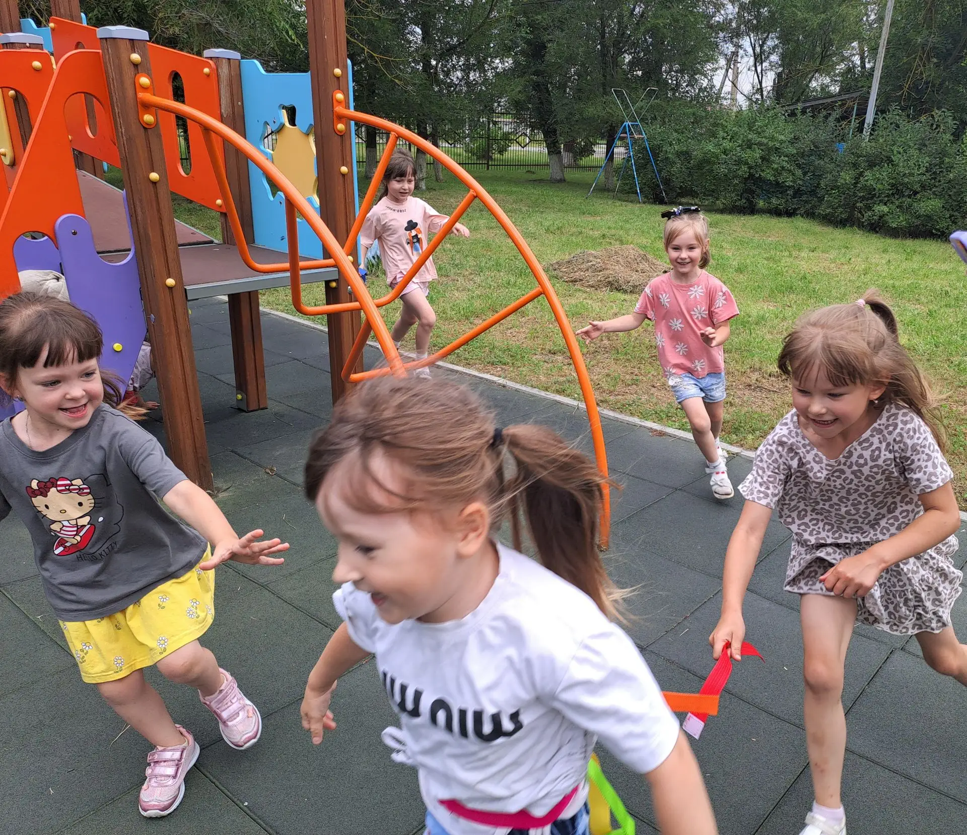 🏃‍♂️Прогулка с пользой: наши дошколята в движении!🏃‍♀️

Подвижные игры — важная часть здорового ра
