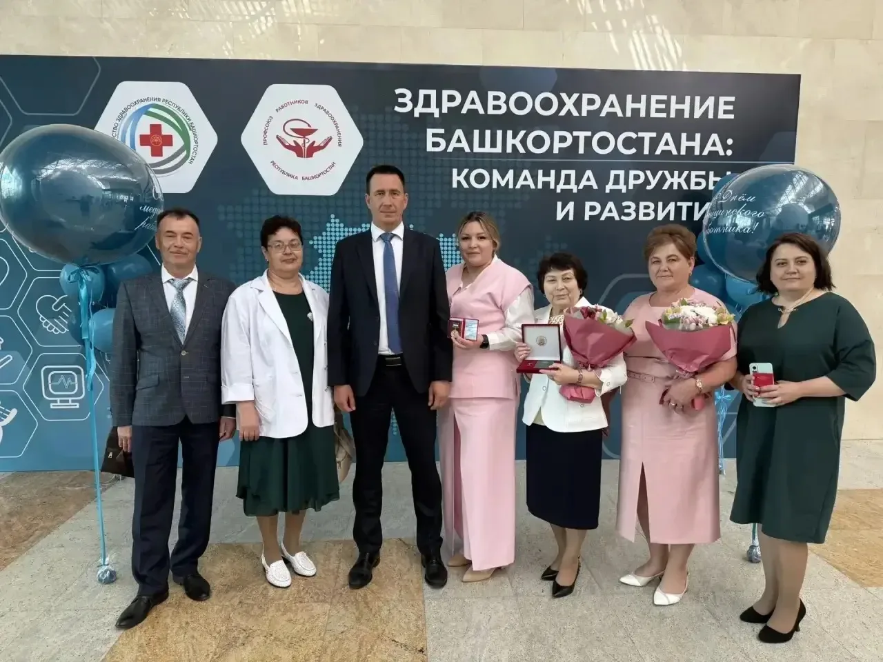 В преддверии Дня медицинского работника в Уфе торжественно чествовали лучших сотрудников Туймазинско