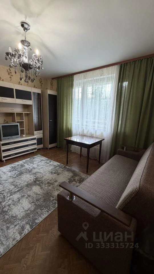 Сдам без посредников: 1-комнатная квартира, 38м²