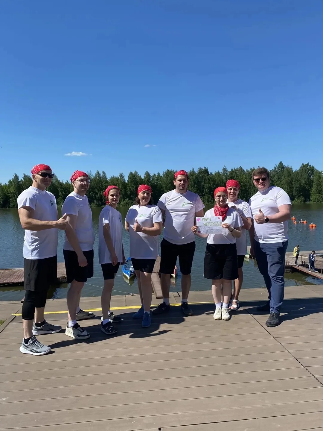 🚣‍♂️💙  Гребём к победе! Галичская ЦРБ на Гонках на Драконах!

В рамках традиционной Спартакиады, п