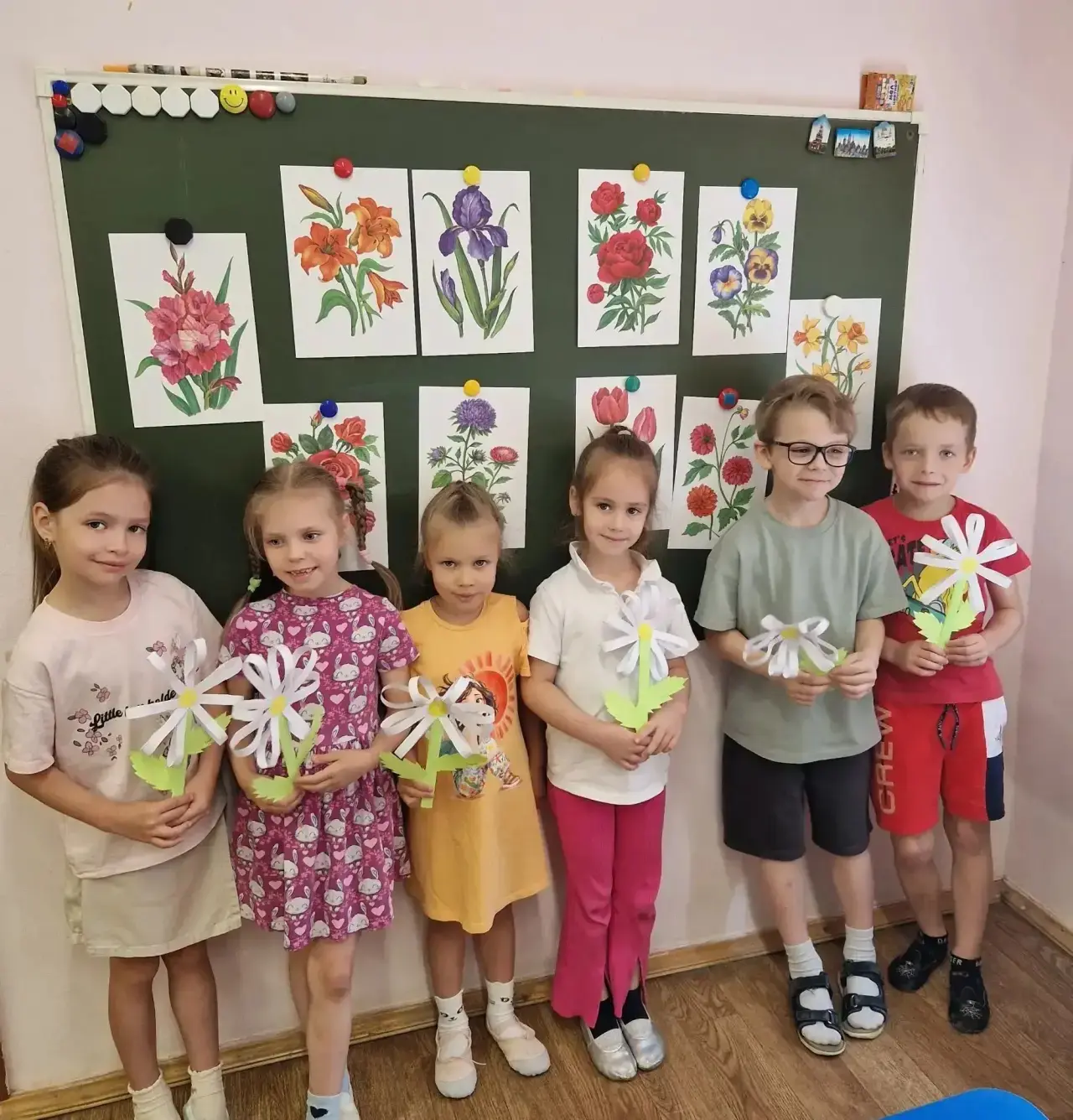 🧸 Дошкольные будни

🌼День ромашки. Ребята сделали поделки, поиграли и отлично повеселились.

Заним