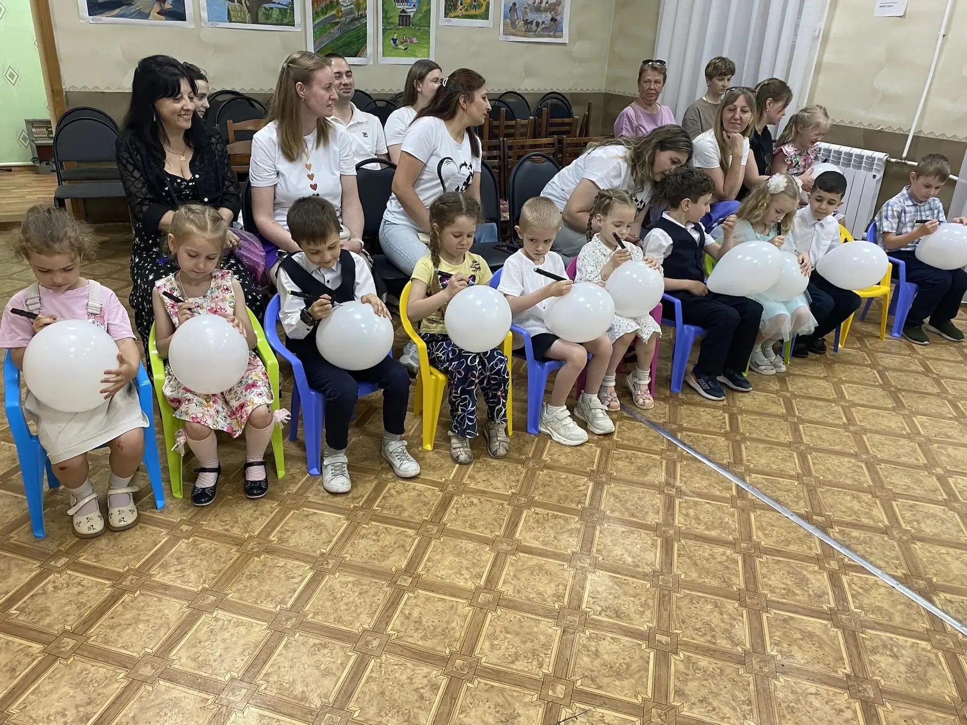 Вчера в нашей школе прошла концертно-игровая программа "Путешествие на Марс", в которой приняли учас