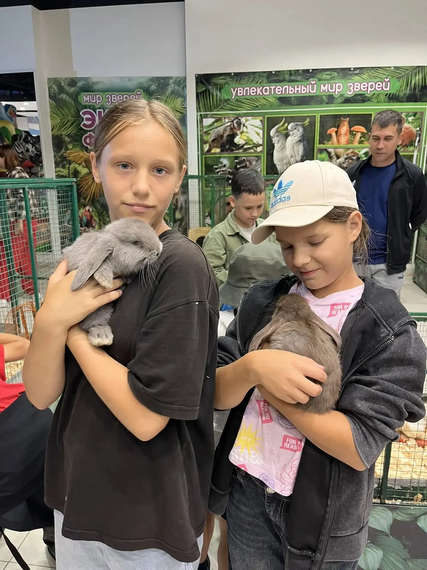 ✨В ФОКУСЕ: «ПРИРОДА»✨

🦝🐇🦚 В гостях у удивительных животных!🐒🦎

Наши воспитанники посетили выст
