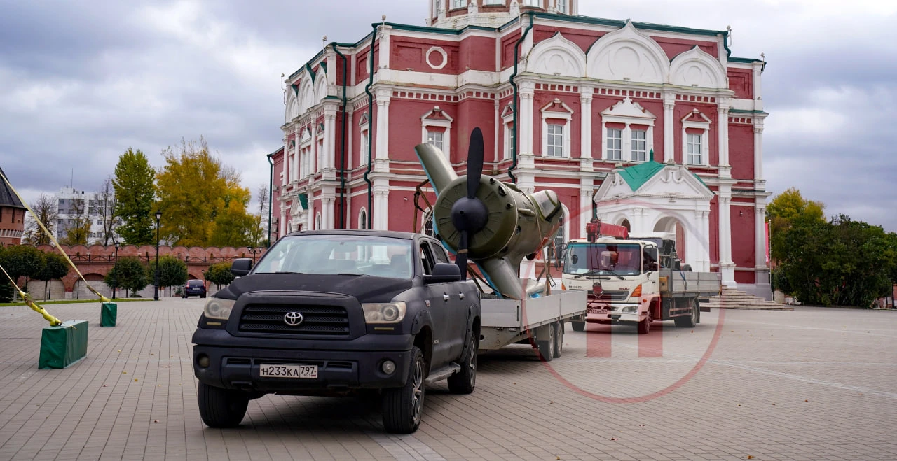 ✈️В Тульском кремле заметили... самолет