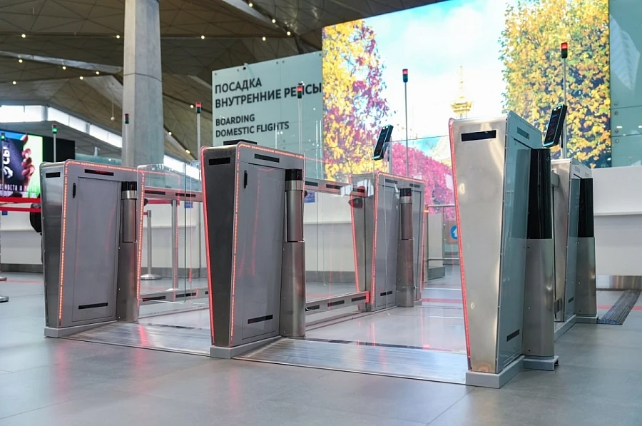 С 1 июня пассажиры части рейсов между Москвой в Петербург смогут садиться на рейс по би...