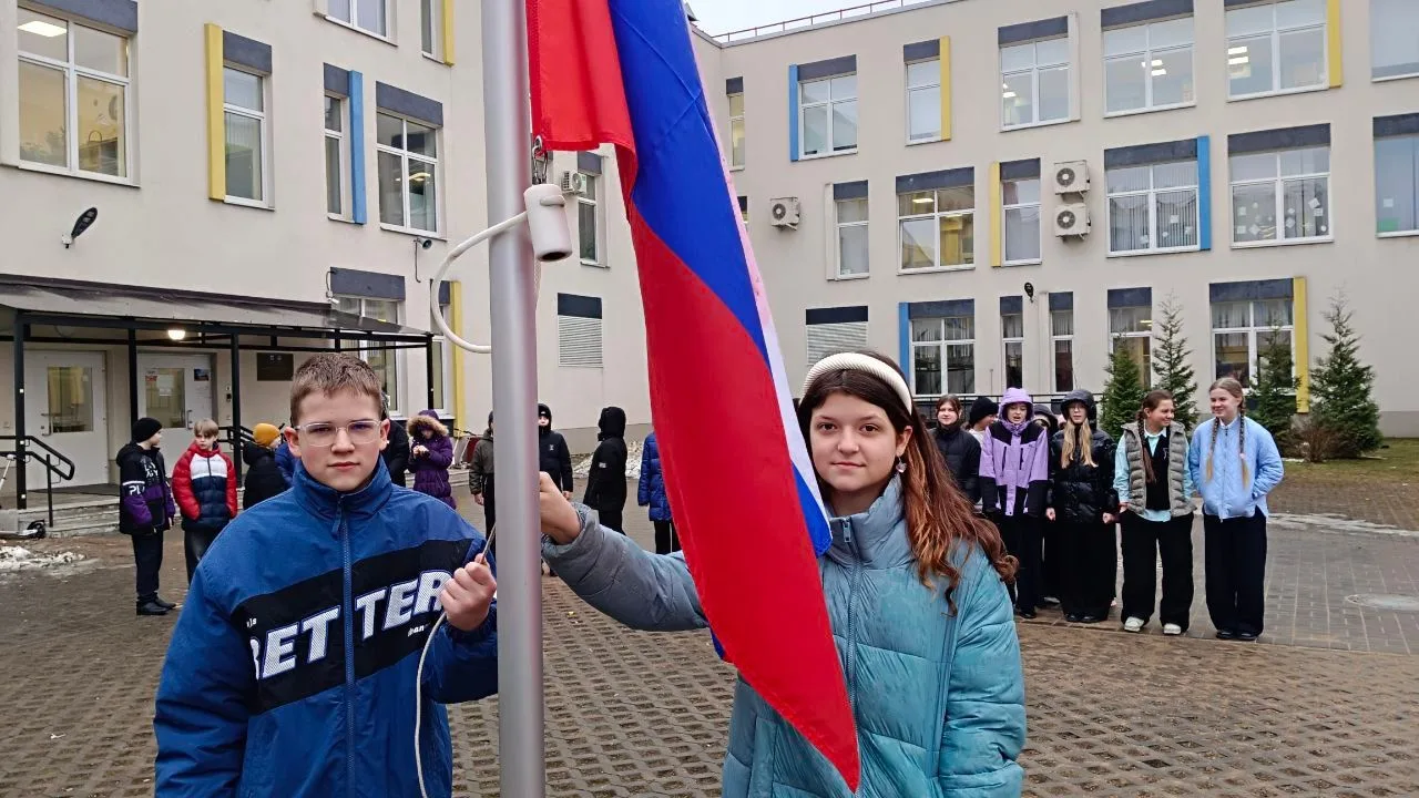 Здравствуй, понедельник! 📍 Новая учебная неделя началась в нашей школе с увлекательных внеурочных за