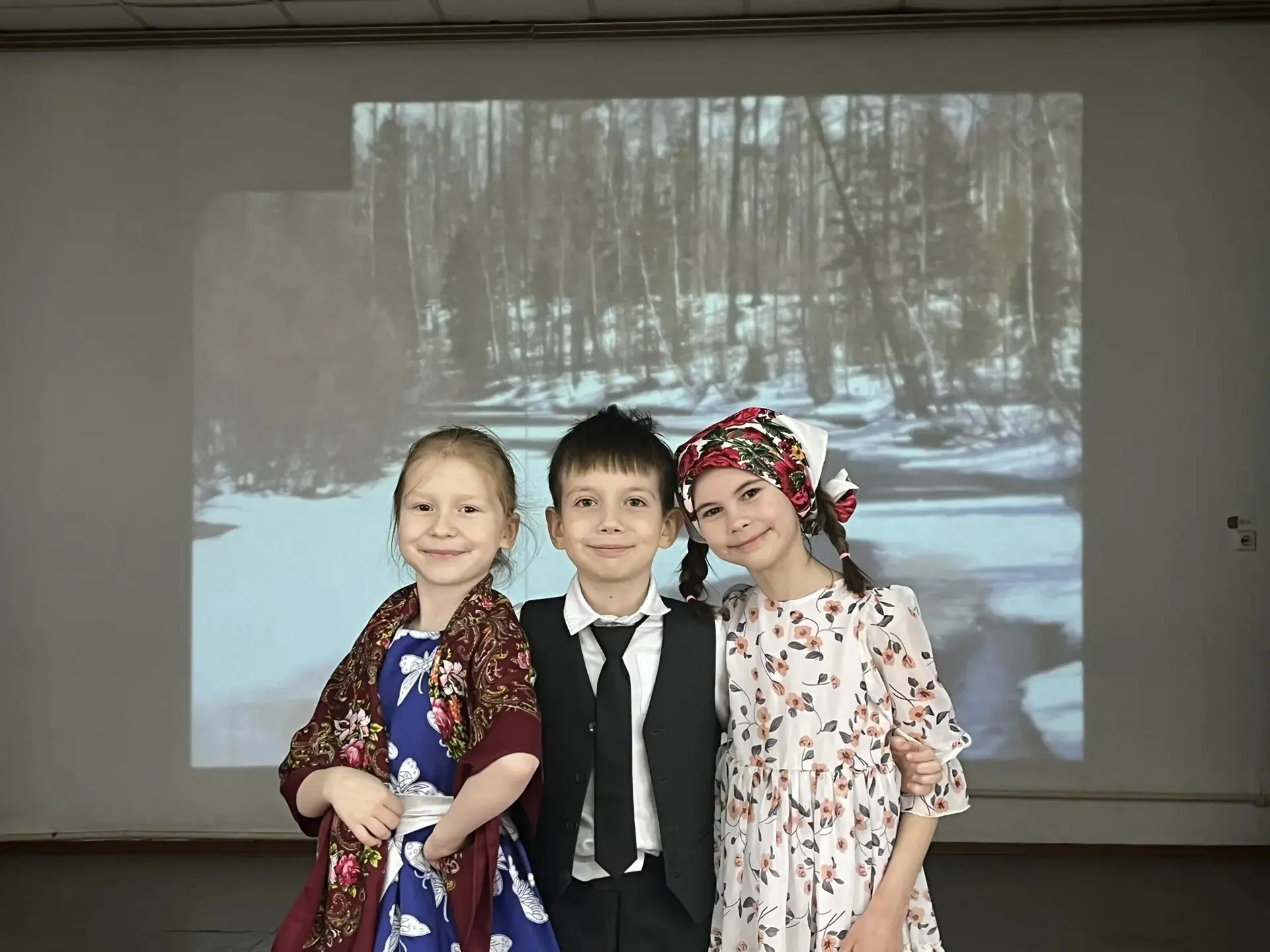 Весенний праздник в нашей школе: как это было 🌷  В преддверии Международного женского дня в нашей шк