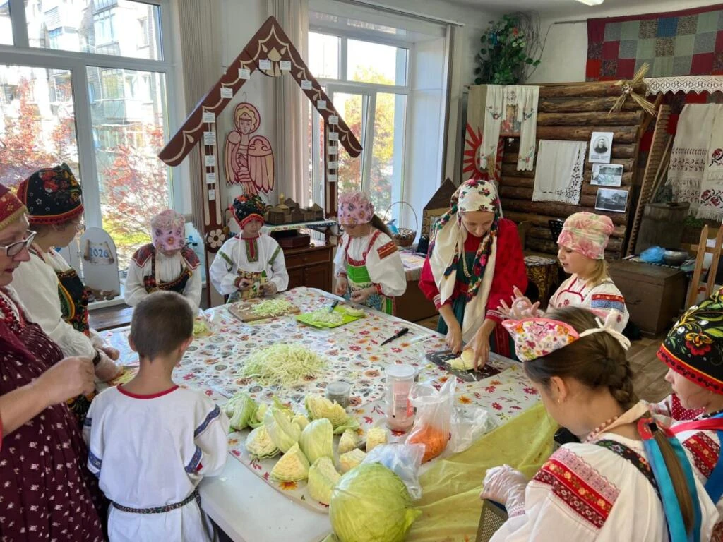 «Капустные посиделки» собрали воспитанников «Берегини» Бердска
