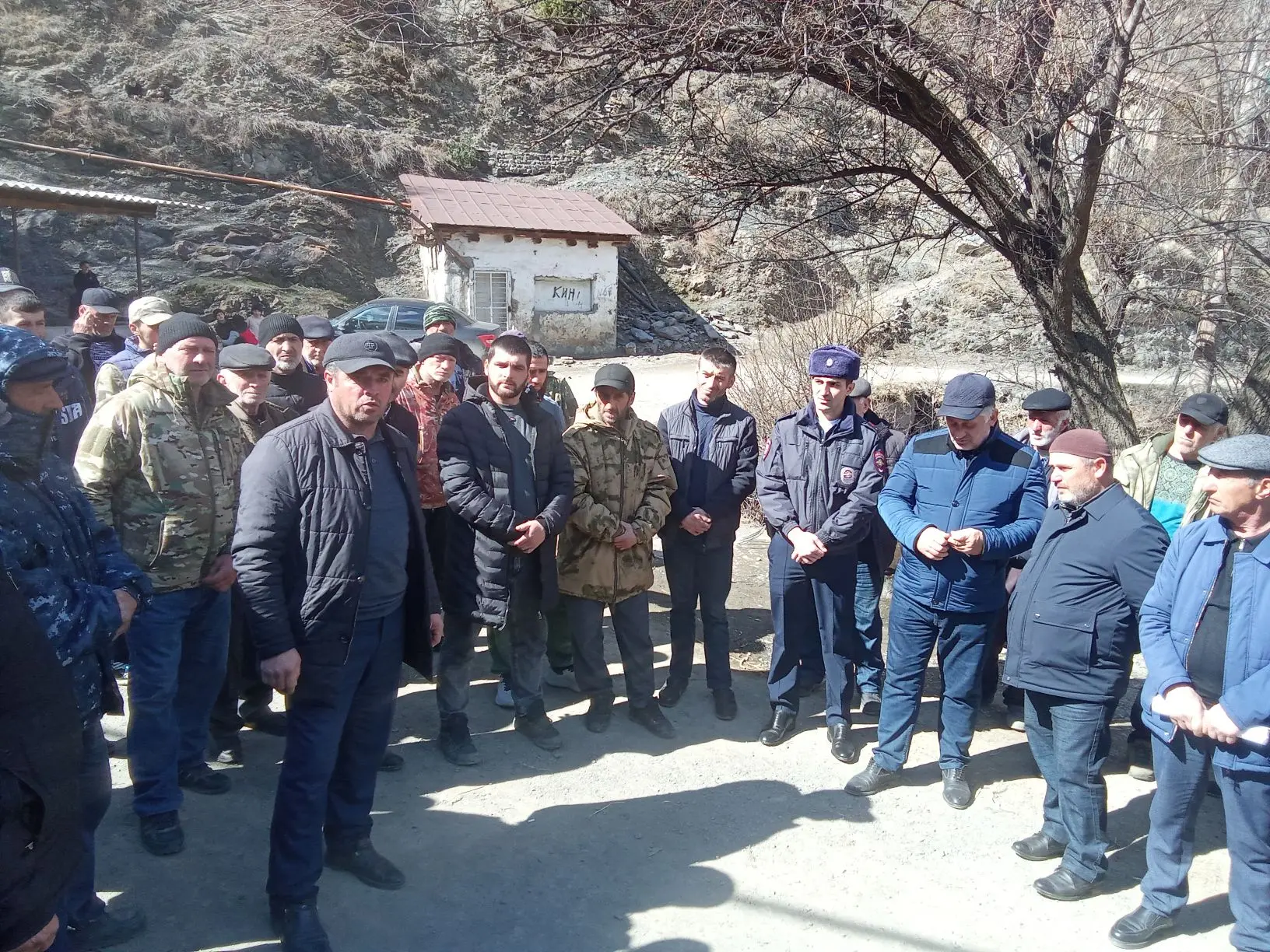 На территории с.Кина прошло празднования, праздника *Эрад галды йыгl*. Глава села Раджа...